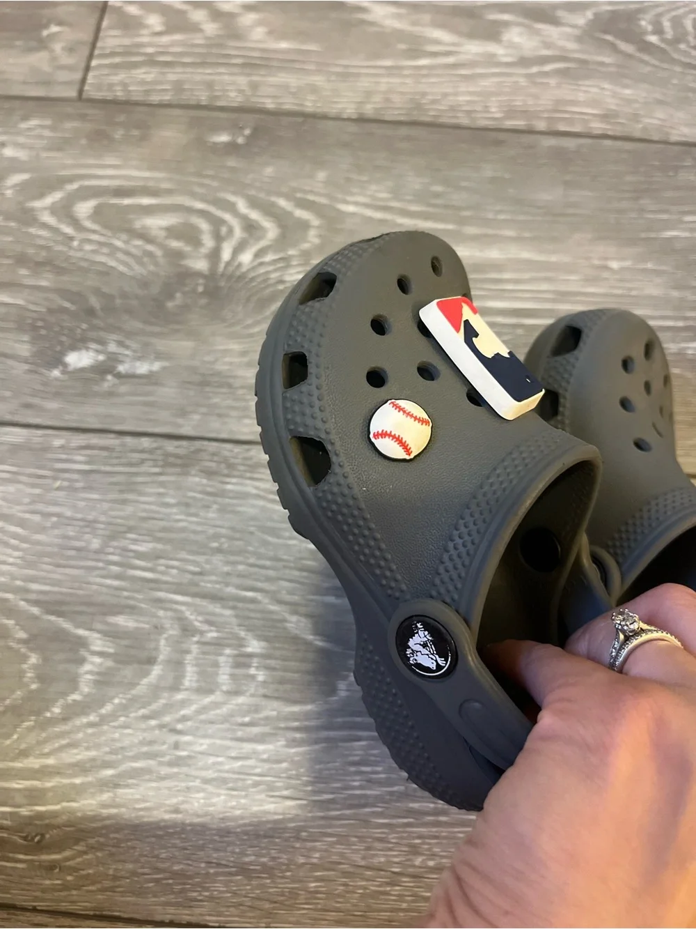Toddler Boy’s Gray Crocs with MLB Size 8